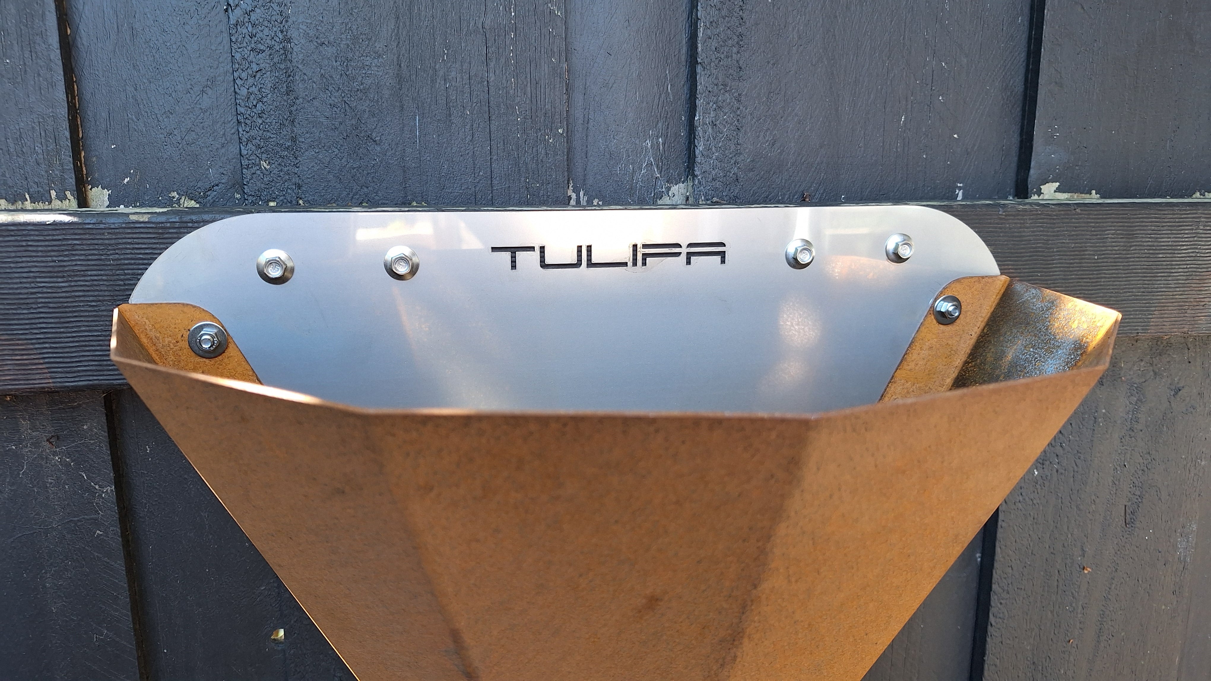 TULIPA Conical Wall Planter Cortensteel